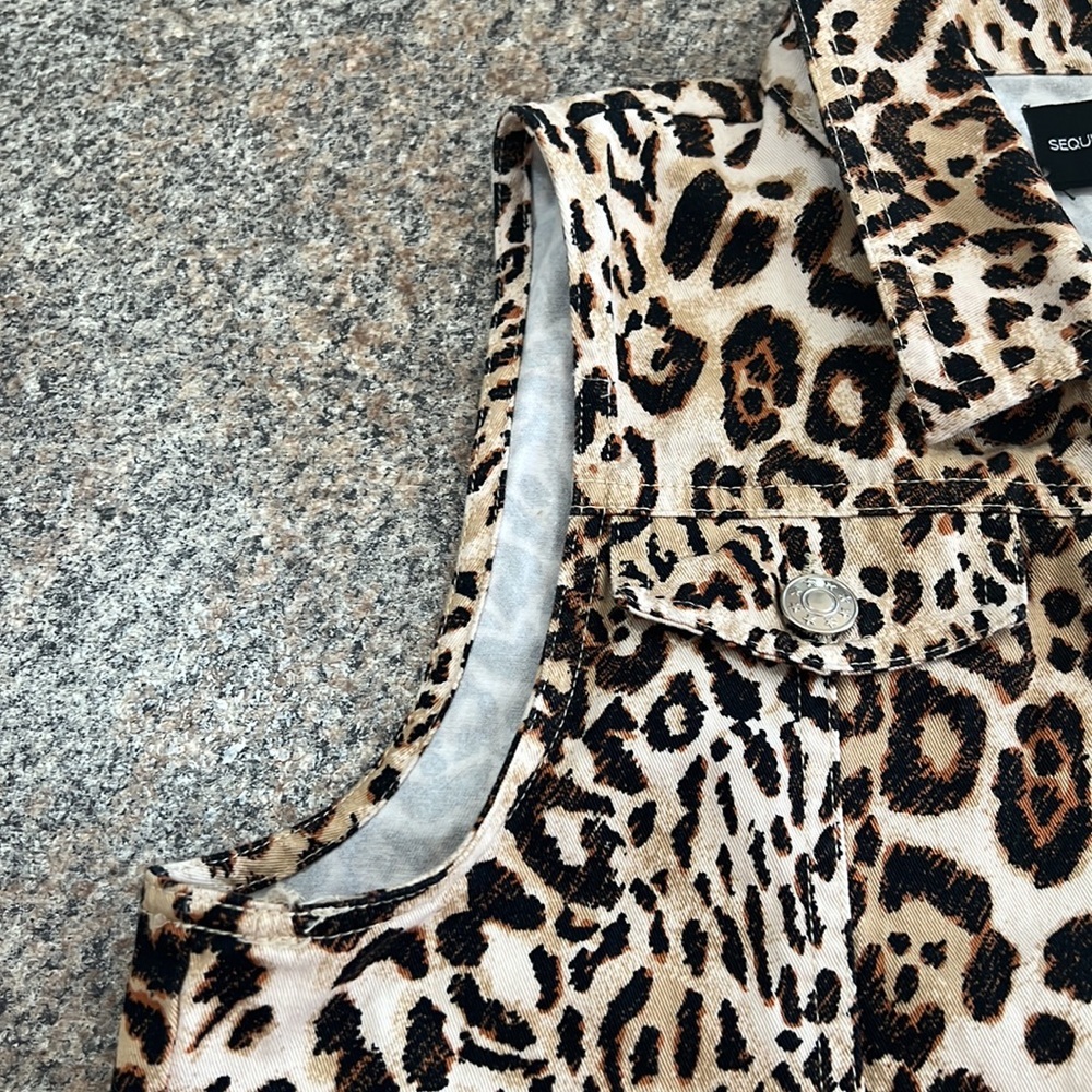 Sequin hearts, vest size extra large - Picture 3 of 6